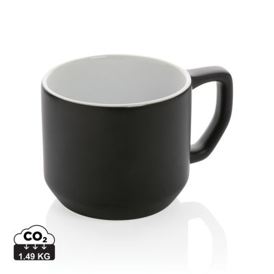 Moderna keramička šalica